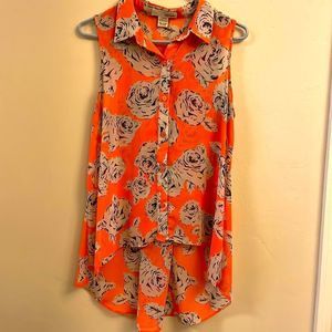 EUC sleeveless blouse-M